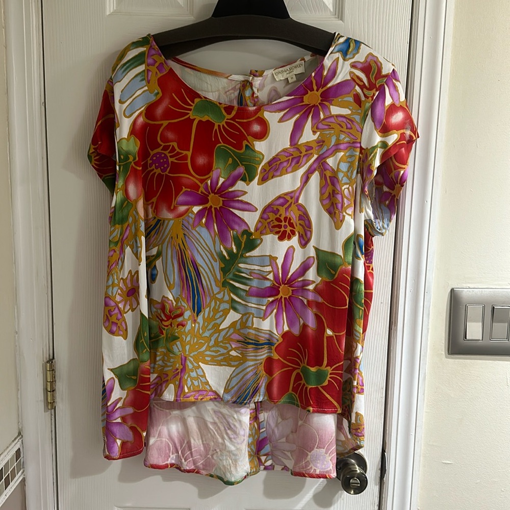 Woman’s blouse